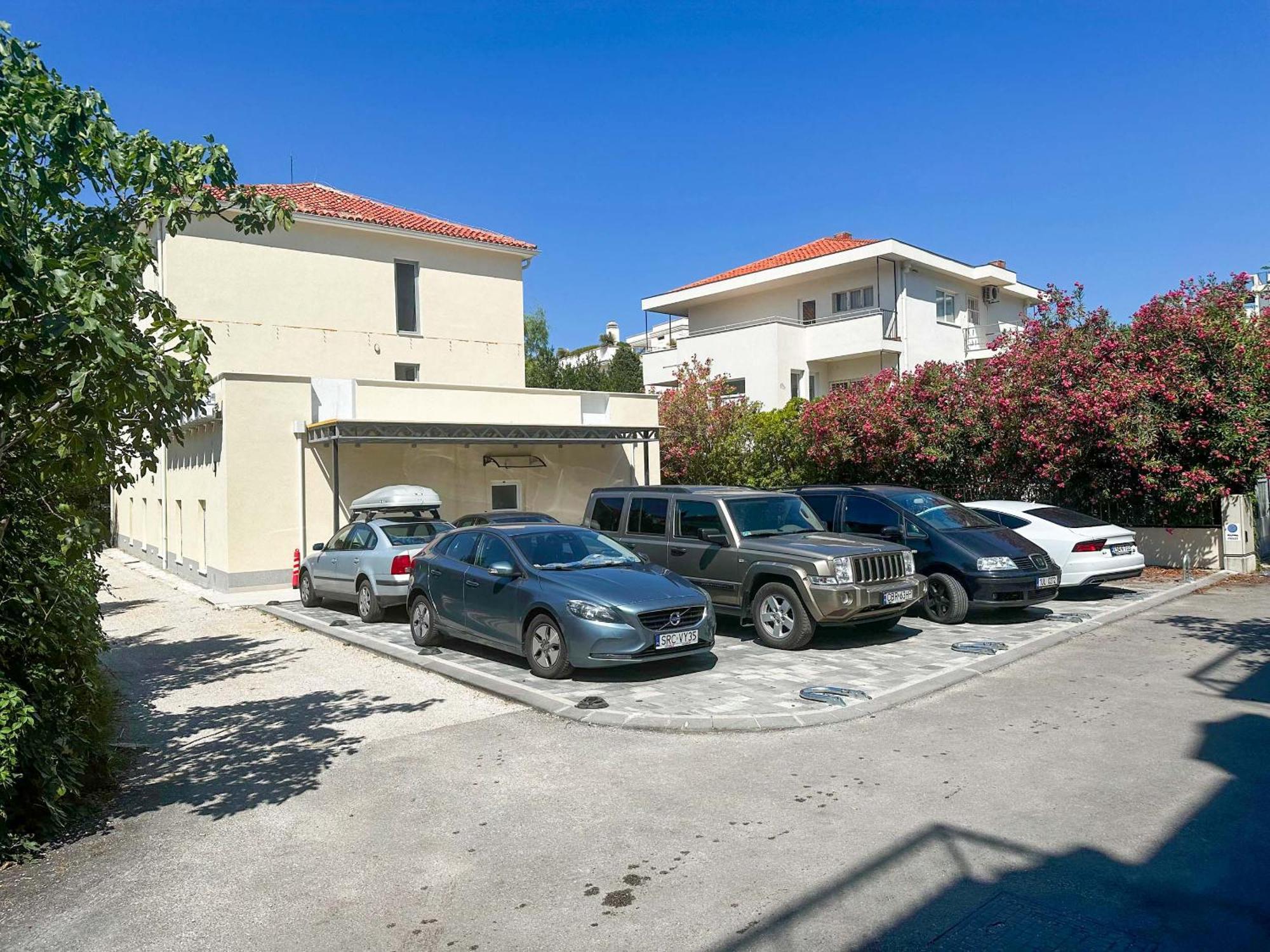 Beachfront Apartments Providenca With Free Parking Макарска Экстерьер фото